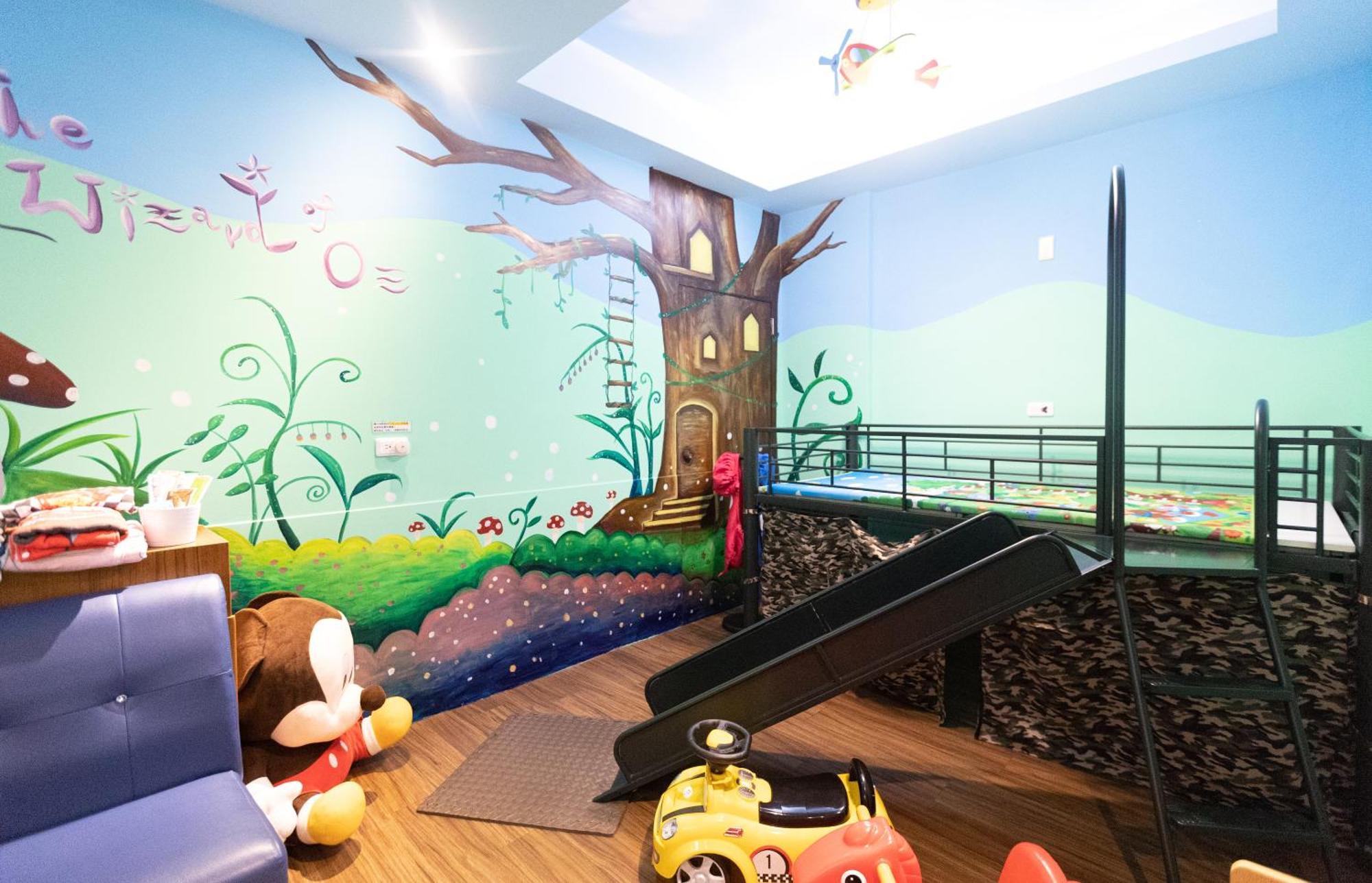 Fun Kids B&B Хуалянь Экстерьер фото
