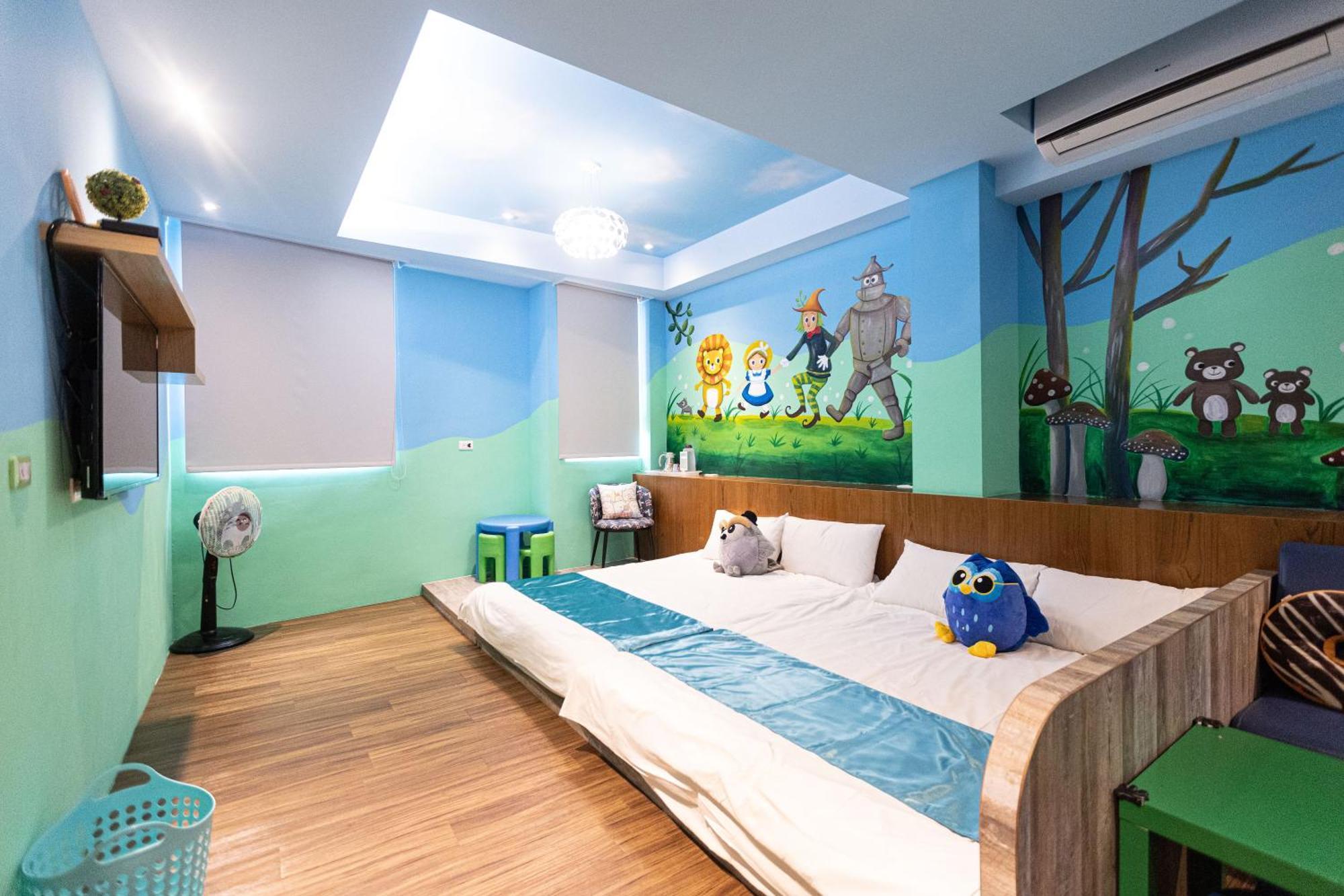 Fun Kids B&B Хуалянь Экстерьер фото